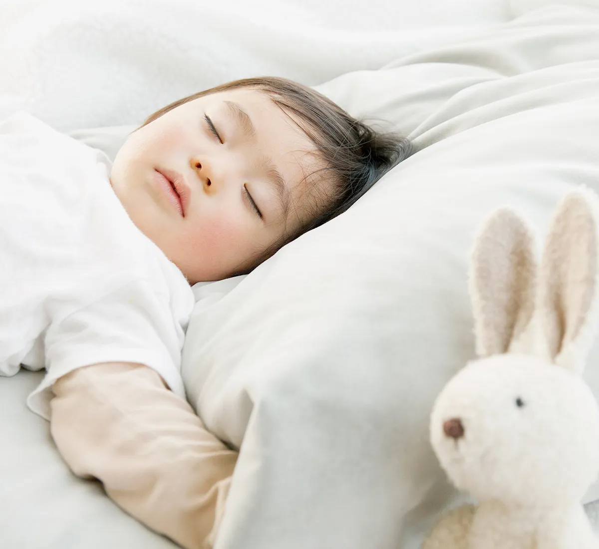 気持ちよさそうに眠る赤ちゃん